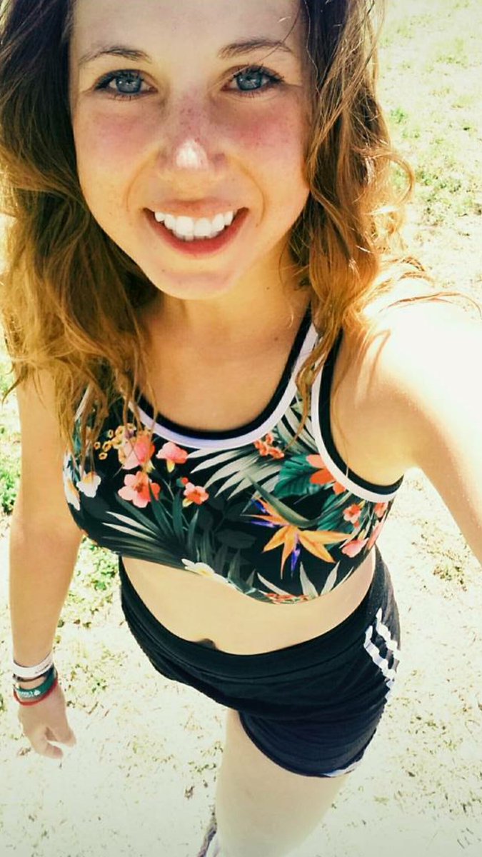Angeles_Spain_'s tweet photo. #ItalianGirls #GirlsWithMask #GirlsWithHut #MediterraneanGirls #AmateurGirls #ChicasGuapas #ChicasAmateur #ChicasConMáscara https://t.co/wdB7CtiRF1