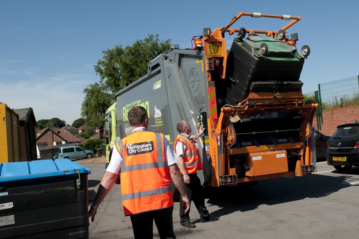 NottinghamCS's tweet image. If you are experiencing lower levels of waste produced at your business as a result of COVID-19 contact us to reduce your collection schedule or container size, We will make this change free of charge