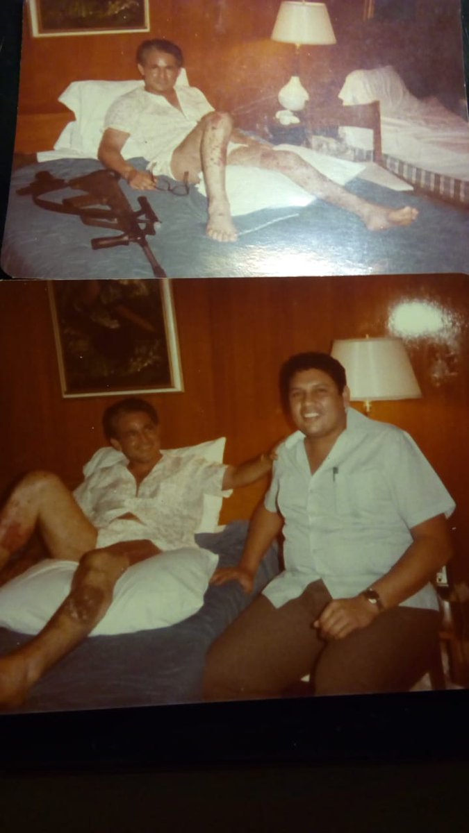 El "Comandante Cero" Edén Pastora  falleció hoy. Se infartó tras semanas en hospital de Managua. Una foto tras el atentado que sufrió en La Penca junto al mayor de las Fuerzas de Defensa de #Panamá,  Felipe Camargo.