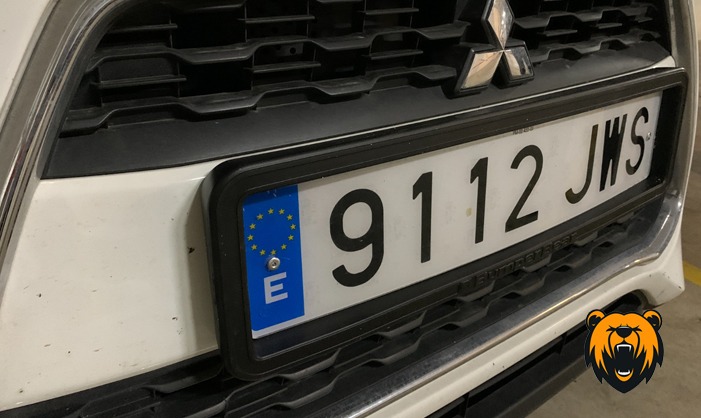 Si tu vehículo tiene un paragolpes pequeño, no hay problema. Queda totalmente adaptado protegiéndolo de los posibles golpes causados durante el aparcamiento.
Tu 𝐜𝐨́𝐝𝐢𝐠𝐨 𝐝𝐞𝐬𝐜𝐮𝐞𝐧𝐭𝐨 para seguidores: 𝗙𝗔𝗡𝟭𝟬
#marcoprotectormatricula #protegetucoche #tiendaonline