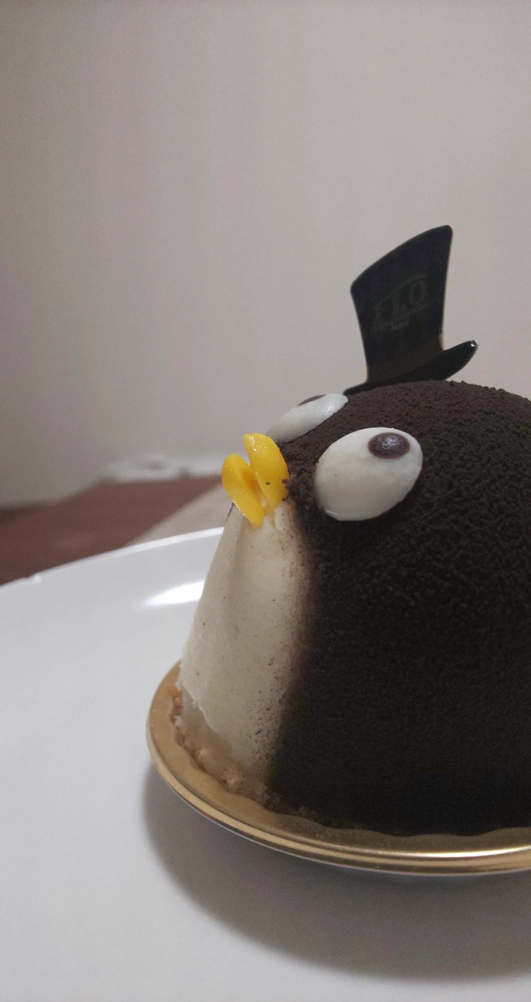 写真のケーキを注文したはずなのに？微妙に違うケーキが現れたwww