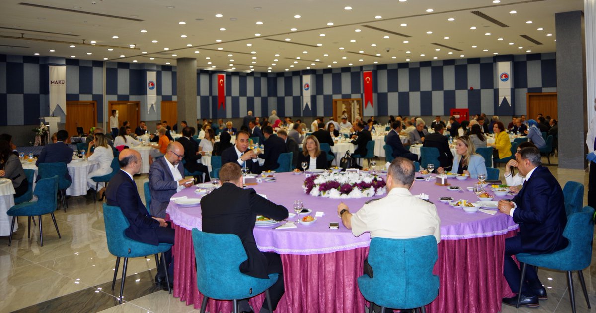 Yusuf Keyik (@yusufkeyik) on Twitter photo Burdur Ticaret ve Sanayi Odası olarak Resmi Gazetede yayımlanan Cumhurbaşkanı Kararı ile Balıkesir Valiliği’ne atanan Vali Hasan Şıldak onuruna veda programı düzenledik. <a href="/hasansildak/">Hasan ŞILDAK</a> <a href="/Burdurvalilik/">T.C. Burdur Valiliği</a> <a href="/BurdurTSO/">Burdur Ticaret ve Sanayi Odası</a>
facebook.com/BurdurTSO/ Burdur Ticaret ve Sanayi Odası olarak Resmi Gazetede yayımlanan Cumhurbaşkanı Kararı ile Balıkesir Valiliği’ne atanan Vali Hasan Şıldak onuruna veda programı düzenledik. <a href="/hasansildak/">Hasan ŞILDAK</a> <a href="/Burdurvalilik/">T.C. Burdur Valiliği</a> <a href="/BurdurTSO/">Burdur Ticaret ve Sanayi Odası</a>
facebook.com/BurdurTSO/