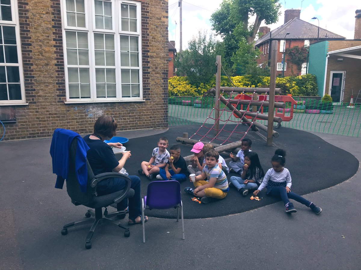 The #NewNormal for our #ReceptionBubble as they enjoy their fruit and milk time outside today with their #EarlyYearsEducator Gail ☀️

#Education #School #EarlyYears #EYFS #EduTwitter #SchoolReopening #SnackTime #OutsideLearning #Teaching #OldOakFamily #HealthySchool #EYE