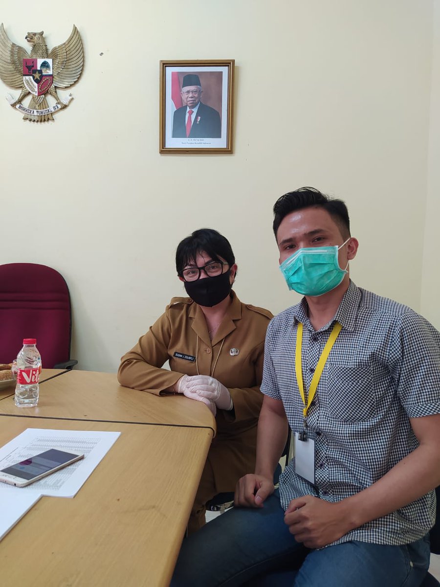 JhonSitorus_18's tweet photo. Era Ahok, mungkin hampir semua kenal ibu ini.

Ya, namanya bu Susan, mantan Lurah Lenteng Agung yang dulu sempat jadi viral soal penolakannya sebagai lurah karena agamanya kristen oleh warganya.

Kinerjanya luar biasa, tapi setelah Ahok lengser, bu Susan pelan2 disingkirkan. https://t.co/LsrXrc40p5