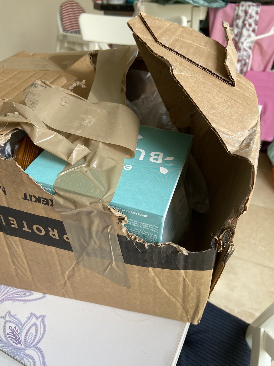 mybakingworld's tweet photo. @exantediet received my first order this morning like this. Most items I ordered missing. Your online chat told me to send pics via twitter to resolve https://t.co/RA6ZGwMdva