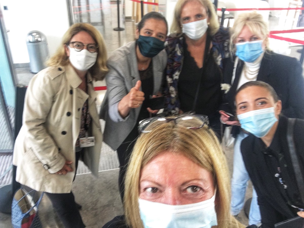 #WelcomeBack  ⁦<a href="/orange/">Orange</a>⁩ village ! Trop chouette d’être #TousEnsemble  TeamComInterne