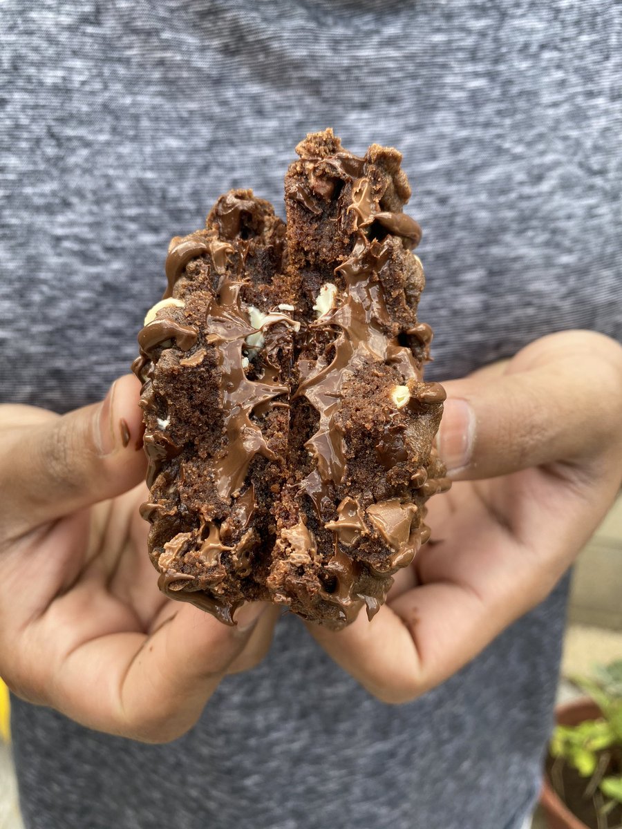 anbul__'s tweet image. Started a new cookie business. Check it out 🙏🏽

instagram.com/busybee.bakess…