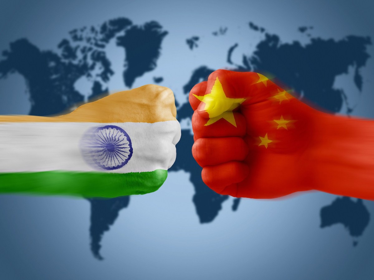1)  #Breaking - First armed clash between  #Indian &  #Chinese troops last night in the Galwan Valley area. Probably 2 patrols exchanged fire.Indian side: 3 dead & 11 injuredChinese side: 5 dead, including one officer, an undetermined number of injured  #StandWithIndia 