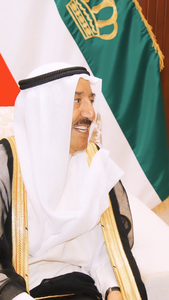 كل عام وانت بخير يا سـور الـبـلاد وذرهـا
كل عام وانت بخير  ياذخر الكويت العظيمه

#صباح_الاحمد_الصباح