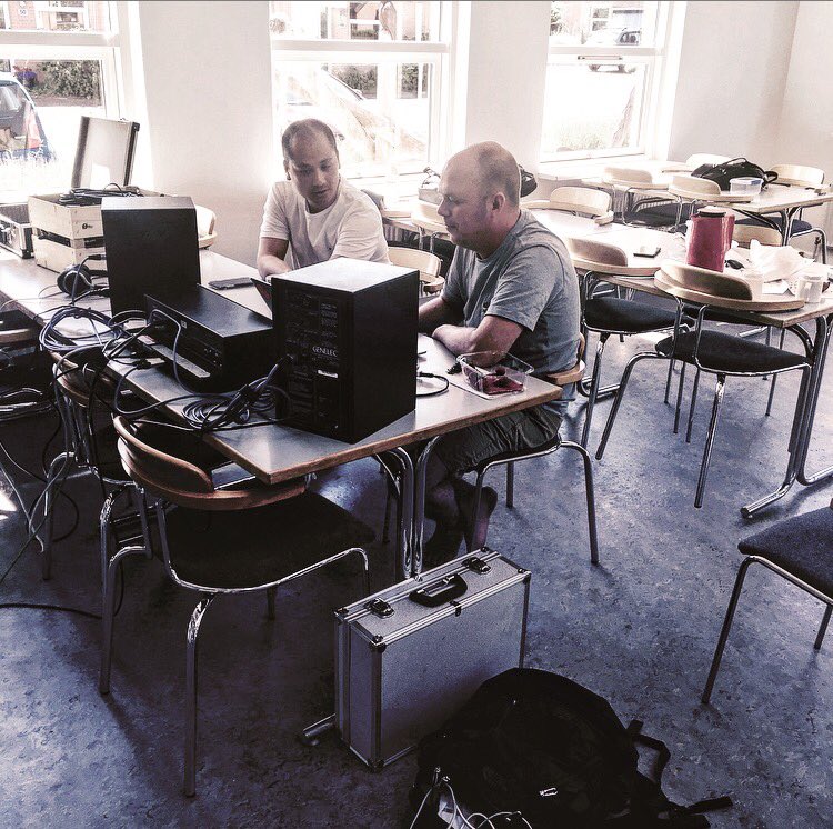 Postyr's tweet image. In the studio with again recording the lead for our new song "With You".

It's a love song. And a special one: It's a HAPPY love song! ❤️🙂 - A tribute to husbands and wives and love for life. 

🎶🎶🎶"now I understand / that I'm a better man / with you. 🎶🎶🎶