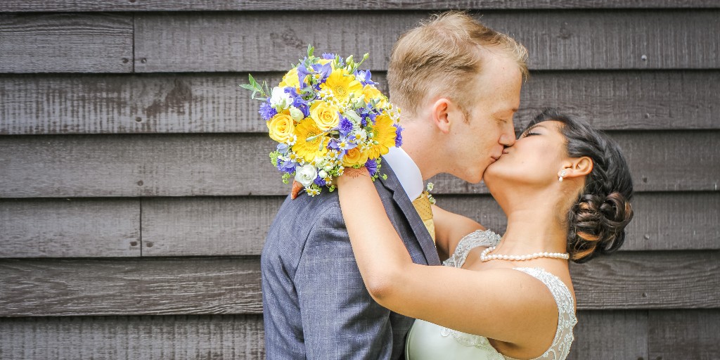 WeddingsES's tweet photo. 'You should be kissed and often, and by someone who knows how.' - Gone With the Wind

#CeremoniesInEastSussex #Quotes #FilmQuotes #Love #Kiss

📷 @fizzy_robot https://t.co/8129CJSAtE