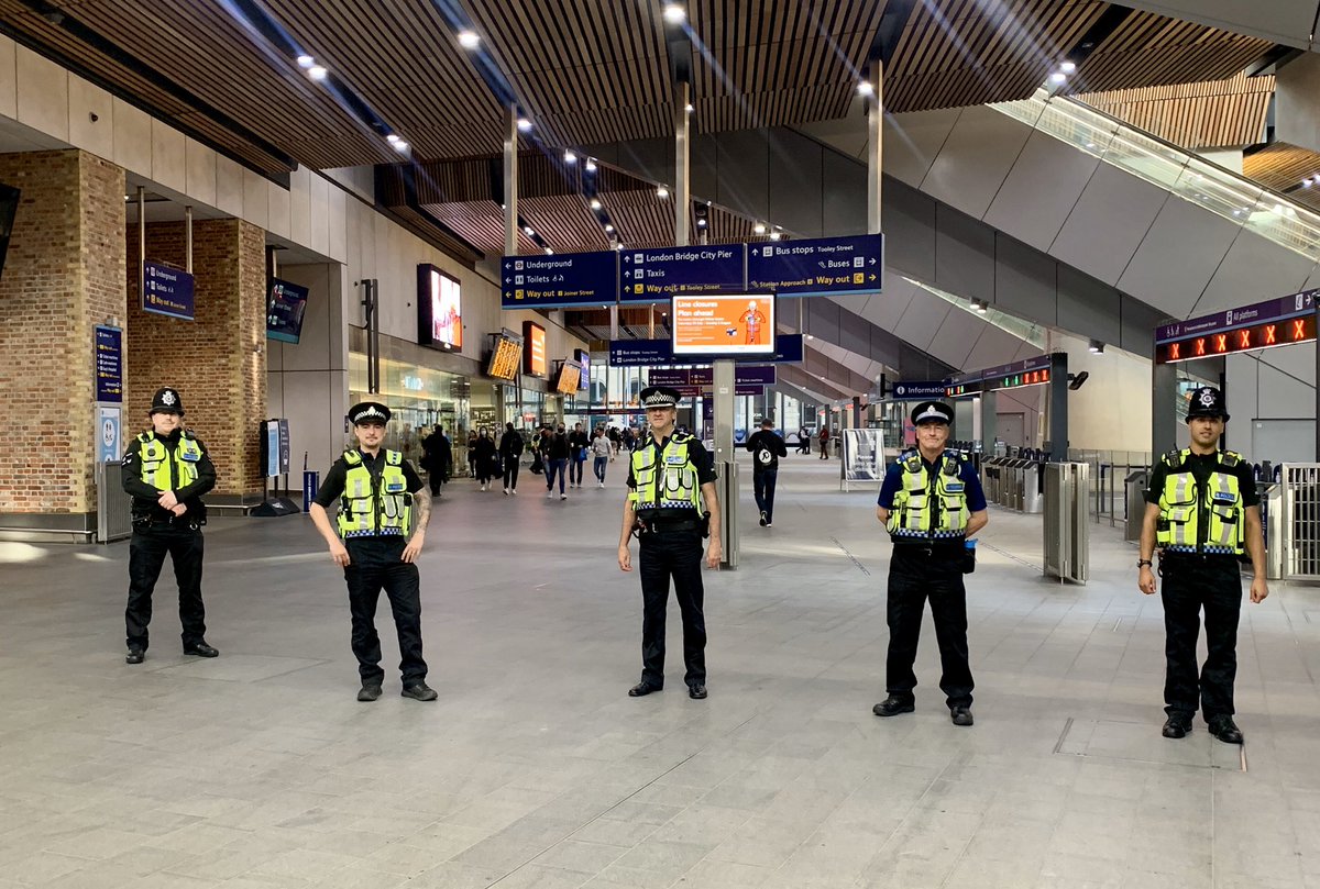 BTPFry's tweet photo. We appreciate facial coverings take some getting used to, but it’s compulsory when travelling on public transport. 
@BTP are out across the network today encouraging compliance with the new government regulations. https://t.co/5xTrXyJdTQ