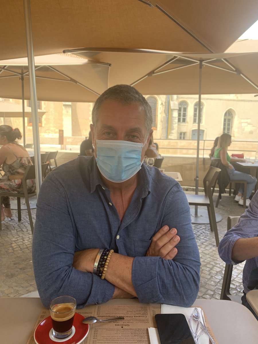 Melanitto1's tweet photo. Les gestes barrière à la Piazzeta c’est d’office une belle journée à vous de la part de Monsieur nicola https://t.co/MUVOwyEZrN