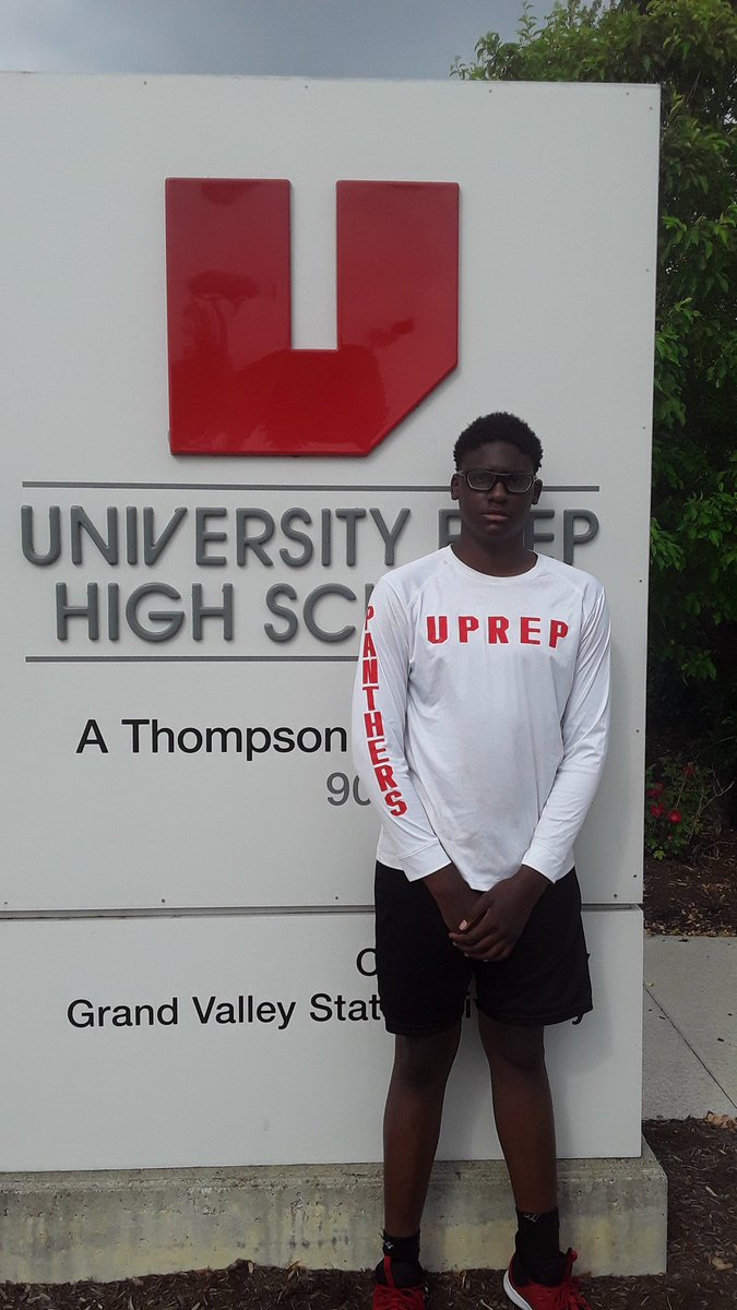 Brandon85257638's tweet photo. UPREP HOME GROWN XANDER BROWN CLASS 2024💯 https://t.co/viyq6nDVE3