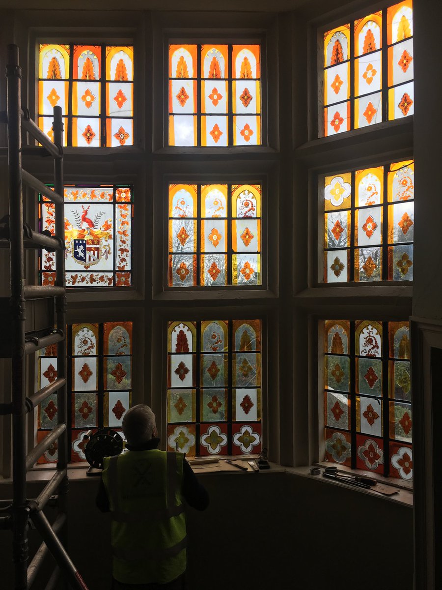 The peacocks at @NTNewarkPark are rubbish at social distancing while you’re trying to have lunch! We’re re-fitting the beautiful staircase window, dating from 1817, following conservation works #Peacocks #StainedGlass #NationalTrust