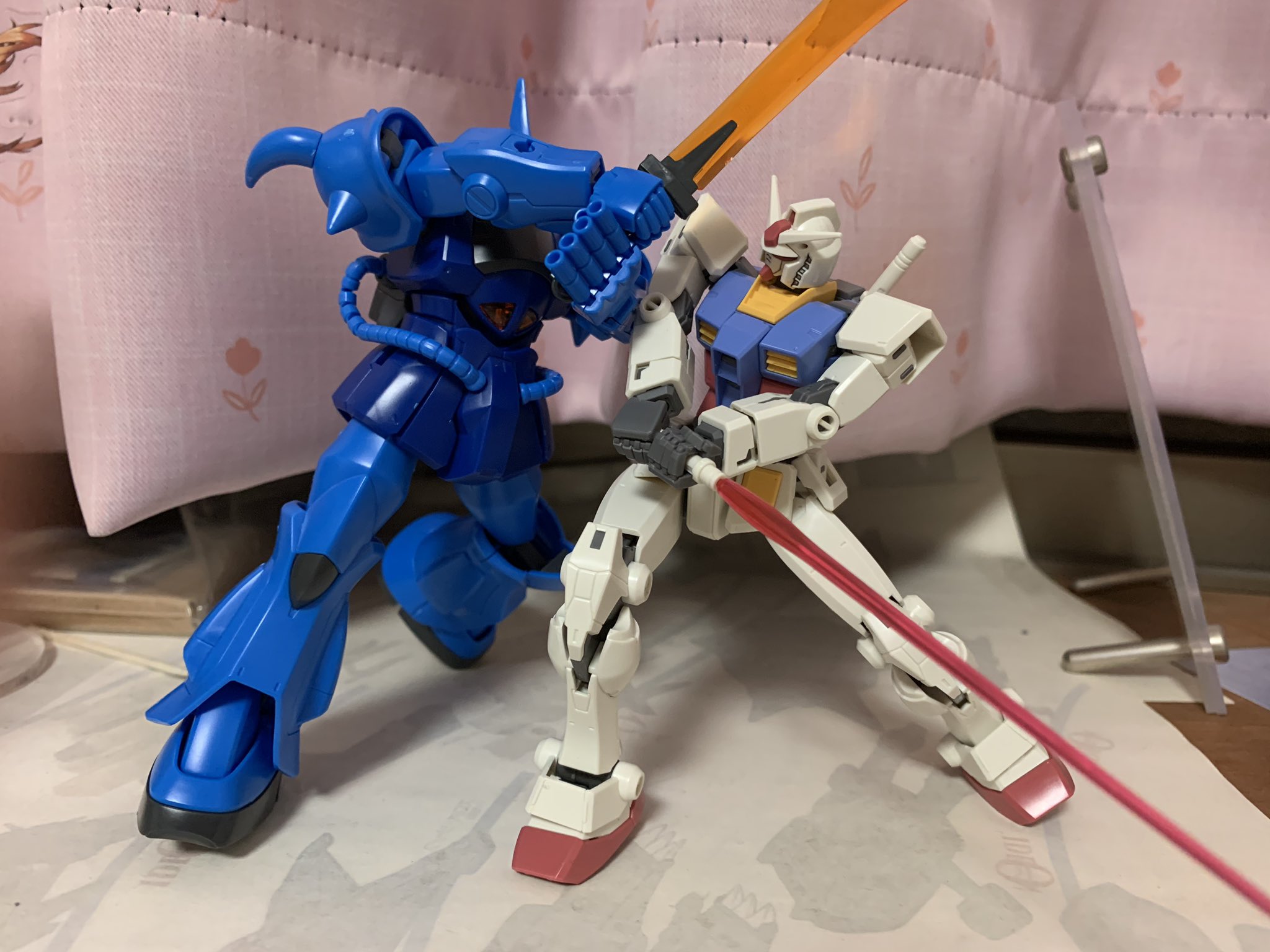 Luna 岡田斗司夫さんのガンダム解説で ランバラル特攻のグフvsガンダムのシーンがわずか50秒くらいだと知る 確かに先日哀戦士観た時にこんなに短いの って感じてたんよ T Co Lk3fo6kc8t Twitter