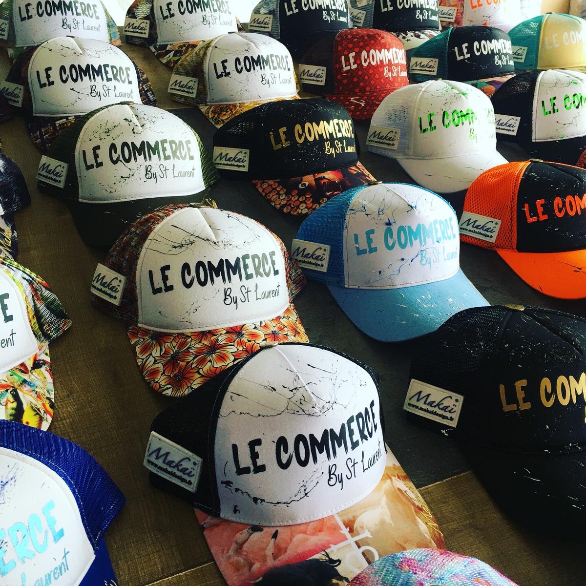 MakaiDesign's tweet photo. Merci au frérot Eddy pour sa 8ème collection collector!!! Un grand MERCI 🙏 et n’hésitez pas  à passer au fief à Saint Laurent d’Aigouzr... #casquette #madeinfrance🇫🇷 #lecommerce #saintlaurentdaigouze #camargue https://t.co/dsYrEkx58D