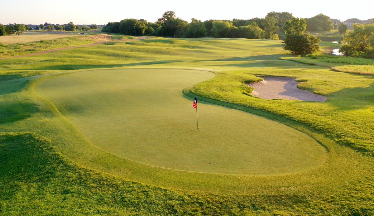Good morning from #9.... ☀️ 

#sunrise #green #oagc #golfclubsatthetribute #june