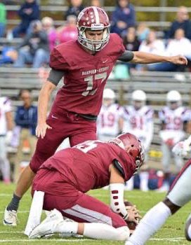 Extremely blessed to have received my first offer to play college football from <a href="/HSC__FOOTBALL/">H-SC Football</a> #RollTigers🐅@indELIble173 <a href="/coachdesicullen/">Coach Desi</a> <a href="/CoachP_eterson/">Coach P 🍎🏈📚🎓CoachesHelpingCoaches</a> @kettle_run