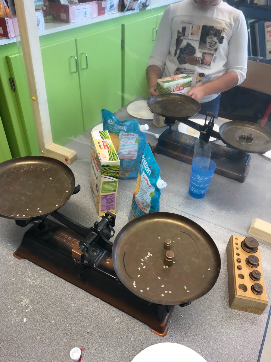 Aujourd’hui nous avons fait le cadeau 🎁 de fête 🥳 des pères, on a fait du riz 🍚 au lait 🥛 aux carambars c’était super 👍.       David