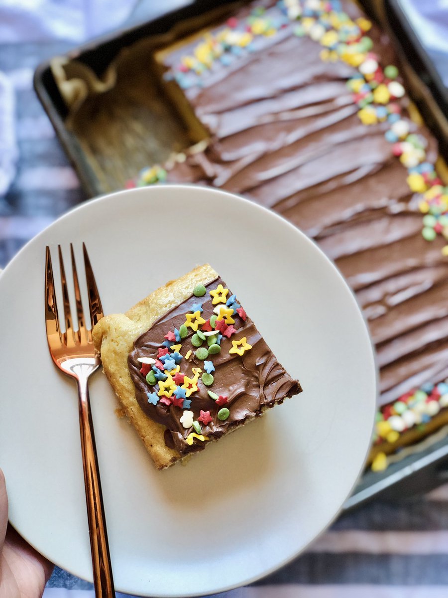 chefPriyanka's tweet photo. heyyy guess what! my Lemon Tahini Sheet Pan Cake Recipe is coming out TOMORROW!! Whoโs excited?! ๐๐ซ๐ฐ
#dairyfree #eggfree #tasteFULL #chefpriyanka https://t.co/v2t3TwG9nX