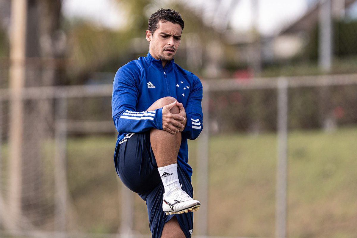 Jean está de volta aos treinos!

Após o período de afastamento devido à COVID-19 , o atleta repetiu os exames e encontra-se liberado para retornar aos treinamentos na Toca da Raposa II. 

📷: Gustavo Aleixo/Cruzeiro