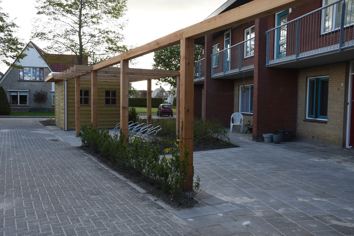 frisiabergum's tweet photo. Bij een zorginstelling in Dokkum hebben we de tekening en complete aanleg mogen verzorgen. De wens was een functionele inrichting met een gezellig karakter. https://t.co/5KtMVQYQtZ https://t.co/FKPF41MzNp