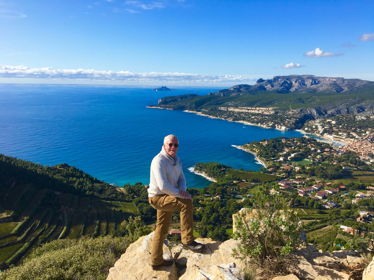 MovingIsLiving_'s tweet photo. Take a public boat in Cassis and explore up to 9 Calanques (like a Fjord)! The Calanques in Cassis are on Top 10 things to-do in Provence 🇫🇷 Check out the full blog post on https://t.co/EfRgBIbgdJ

#calanques #cassis #francetravel #relaxationinprovence #portofcassis https://t.co/fFmucdJxIi