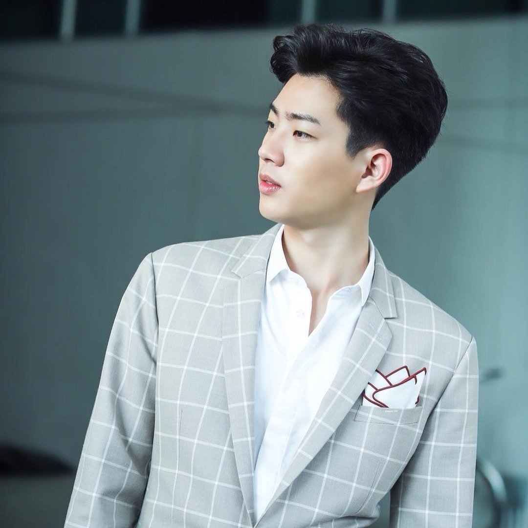 Adulkittiporn Family in a SUIT—   #offjumpol  #gunatthaphan  #winmetawin  #chimonwachirawit