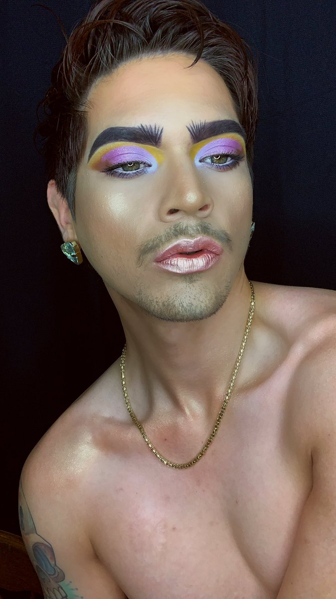 mykoolraee's tweet photo. A couple of lewks I’ve done in the last month. @JeffreeStar @norvina @ABHcosmetics @MannyMua733 https://t.co/CnHs3tEu9Q