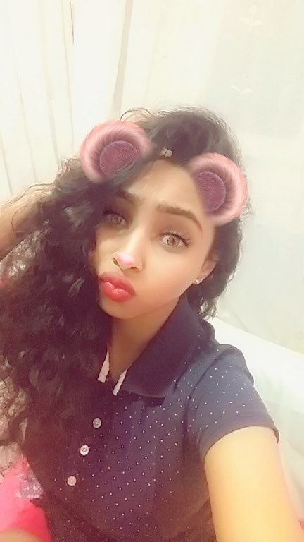 Basmaem43650296's tweet photo. اكونت جديد بدل الي اتقفل 
انتظروا حاجات كتير حلوه عليه❤️❤️ https://t.co/UpIRq8K1Ez