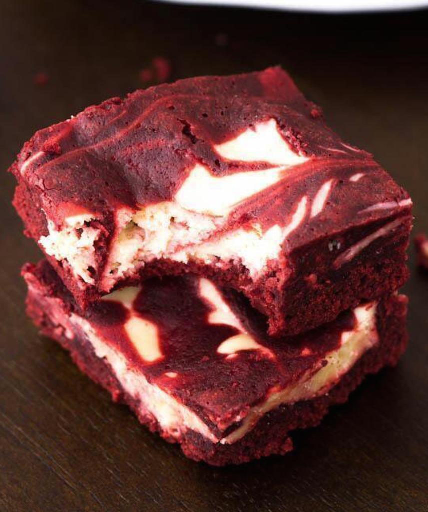 Red Velvet Cream Cheese Swirl Brownies ❤️