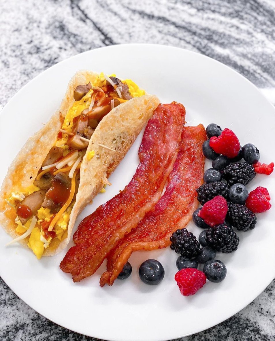 CheeseFolios's tweet photo. We could eat tacos for every meal, but there's just something that hits different about a breakfast taco ๐ฎ
๐ธ @mb.keto showing #tacotuesday who's boss ๐ฉโ๐ณ
#keto #ketosis #breakfasttaco #folioscheesewraps https://t.co/k13V0WHUkE