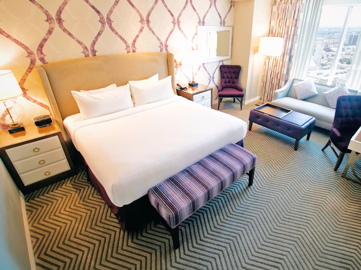 Your getaway is waiting. Book now: shorturl.at/lY015👈🧳 
#HarrahsNola #VisitNola #VisitNewOrleans