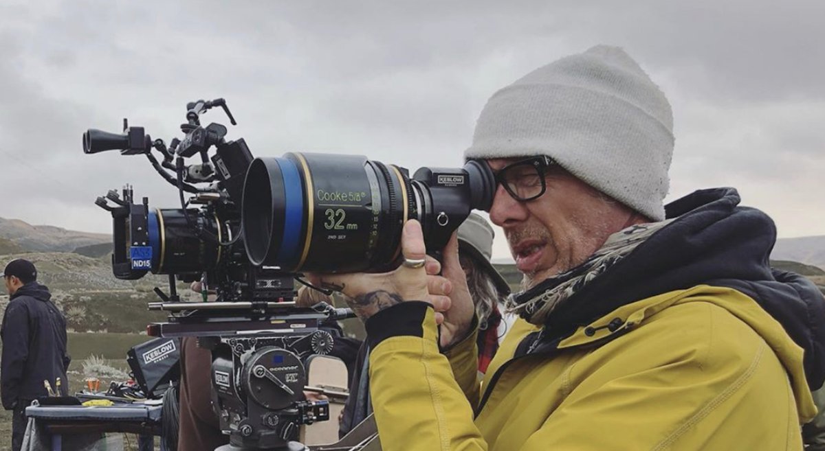 DOP Sam McCurdy BSC @boardboy535 BSC @bscine chose Cooke 5/i lenses to shoot the second season of Lost In Space #lostinspace, the popular @Netflix sci-fi TV show on RED Monstro. Hire: @keslowcamera Denise Williams reports for #CookeOpticsNews bit.ly/2UQDLjf