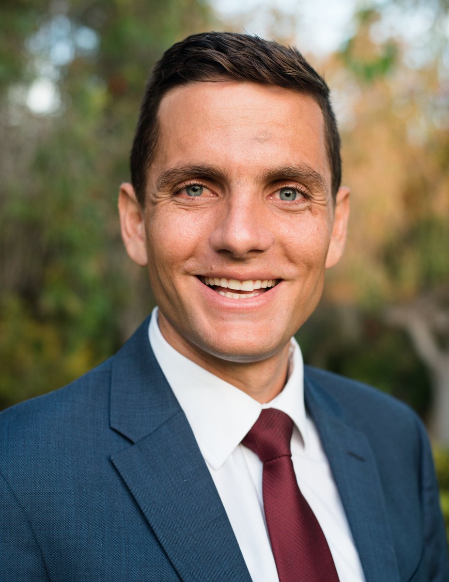 ReadleeApp's tweet photo. Meet co-founder + COO Steve! A Graduate of Harvard G.S.E, Steve recently won the Harvard Intellectual Contribution Award and has over ten years of experience in #edstartups. When he's not at #RTM he's spending time with his two little ones at home.

#edu
 
https://t.co/EpXznYY3TF https://t.co/2E53hQICv6
