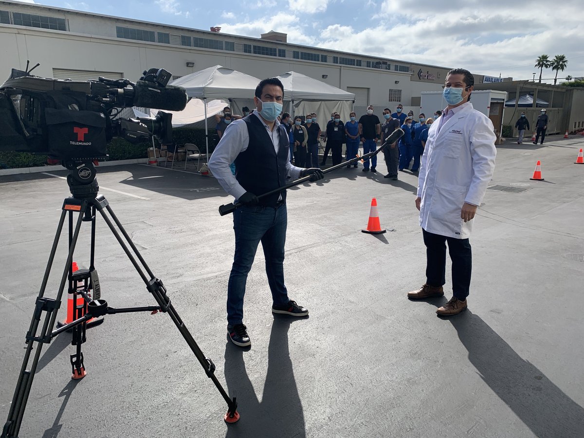 dr_shaps's tweet photo. Gracias @JorgeMiramontes (@jorgemiramontes1) por estar siempre comunicando la importancia con la comunidad
.
.
.
.
#ARV
# JorgeMiramontes #Telemundo #EstoEsAltaMed #IlanShapiro #Dr_Shaps #innovation #móviles https://t.co/qES9YuCvX3