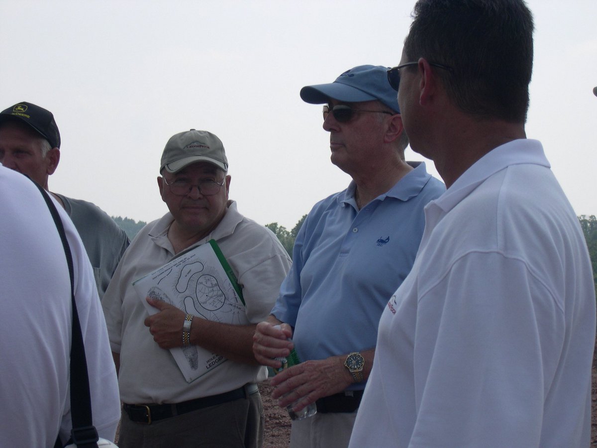 alangfitz's tweet photo. Nice article about Keith Evans, @LedgeRockGC course designer for Rees Jones and good friend, who passed away at the weekend. Fairwell my friend and enjoy those fairways in the sky. 

https://t.co/QmOwsU3DR2

#golfcoursearchitecture
#reesjonesinc https://t.co/cXhUMhTavG