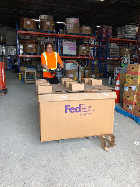 FTNDurham's tweet photo. Thank you Fedex Pickering Depot and your team for making a difference in your community. Your collective donations weighing 529 lbs is equivalent to approximately 440 meals! #fedexfreight https://t.co/HOqlppxxrH