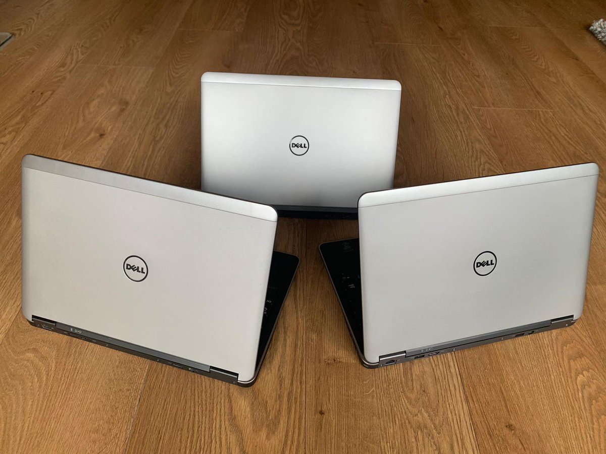 💻 Dankzij een anonieme investeerder beschikt de jeugdopleiding per direct over 3 laptops! ⁣ ⁣ 📈 Met deze laptops kan de jeugdopleiding een stap zetten op het gebied van ontwikkeling van zowel de trainers en de spelers!⁣ ⁣ 👏 Onwijs bedankt!⁣ ⁣ 💪⚫🔴 #samensterk #excjeugd