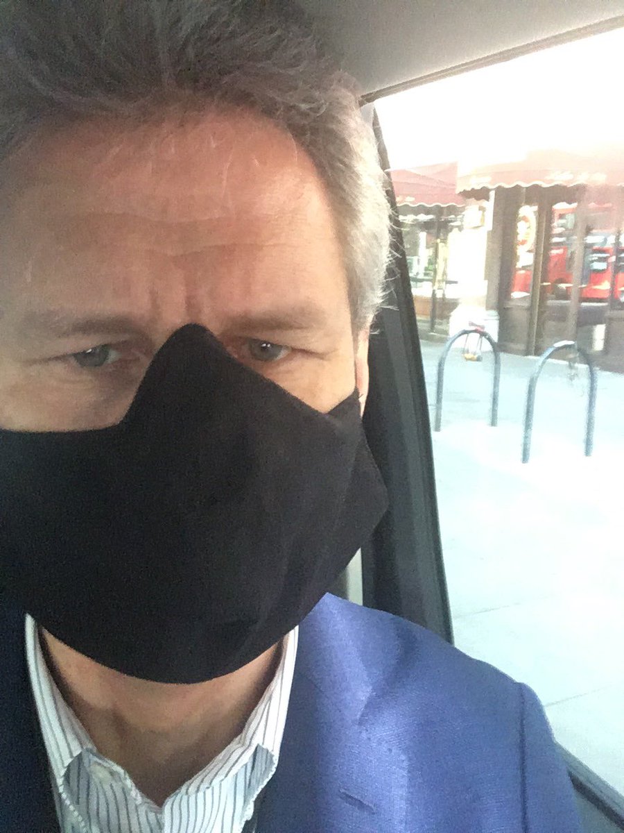 YuriBender's tweet photo. Arriving at FT HQ earlier for video chat with Liontrust fixed income boss David Roberts @LiontrustViews, always a fan of high yield bonds. Should release video on @FT_PWM channel in couple of days https://t.co/teaSlMpMEo