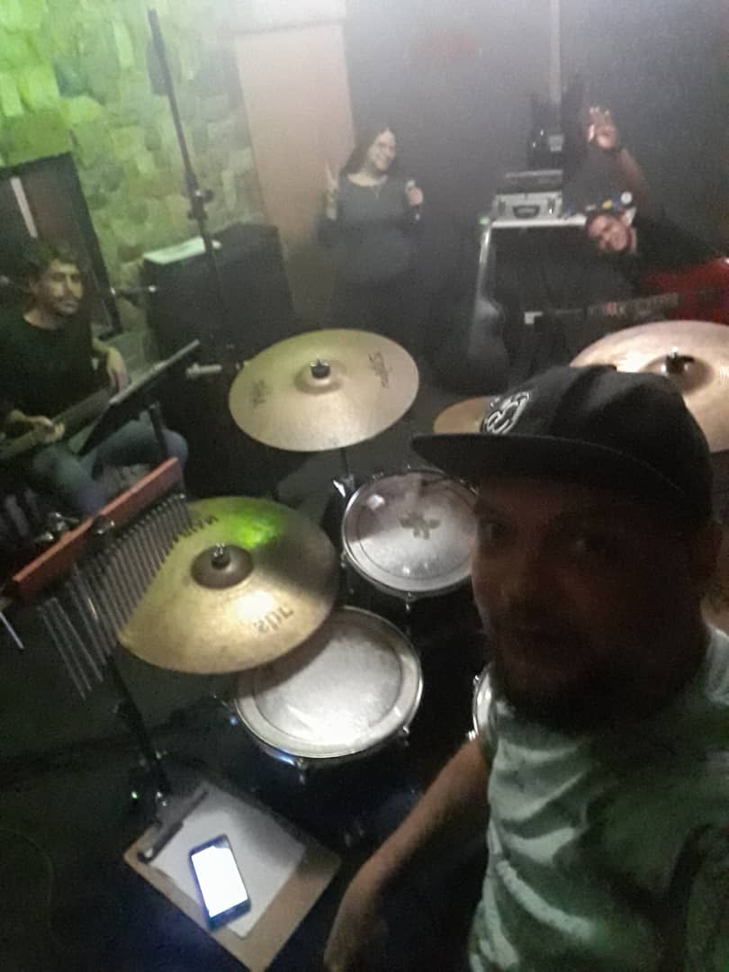 Retomando los ensayos 🎤🥁🎸 #maracay
