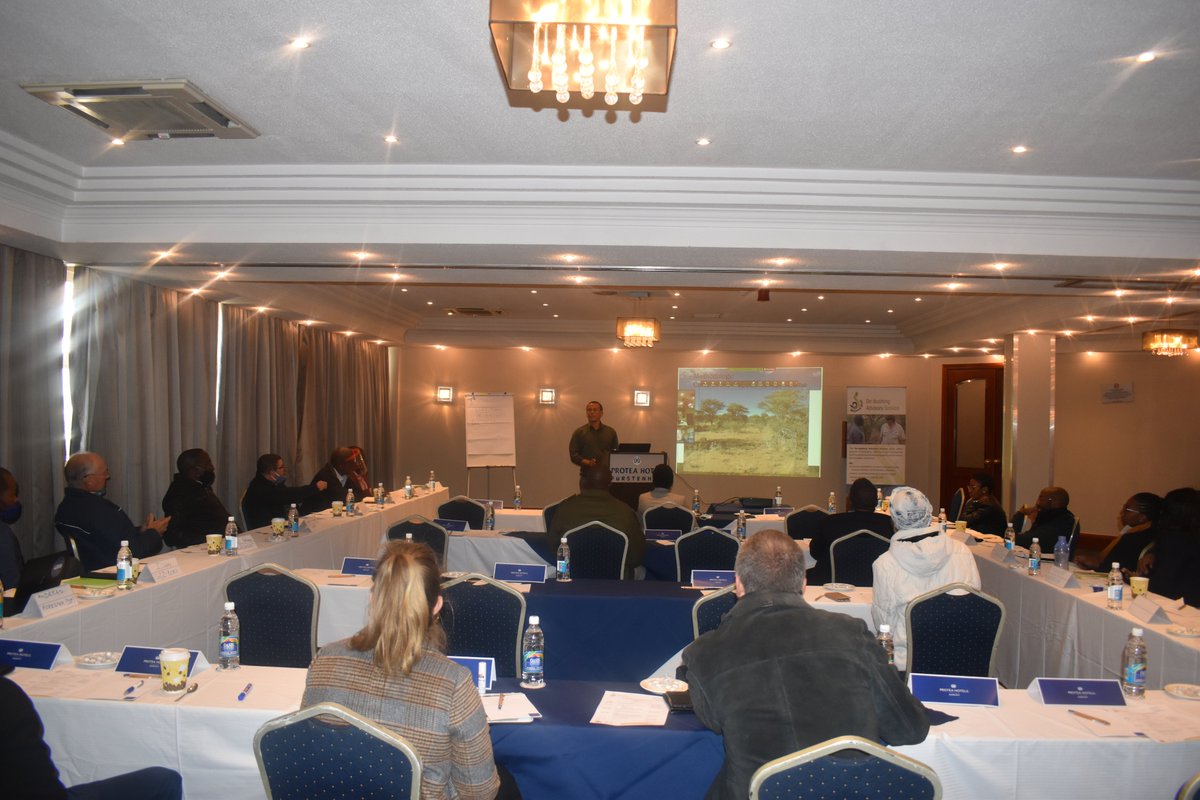 dasnamibia's tweet photo. Jerome Boys from MAWLR presenting the Bush Biomass Quantification Tool draft model during a stakeholder workshop today!
#DASinitiative
#ResourceQuantification #upscallingKnowledge https://t.co/Nq98bkEVP0