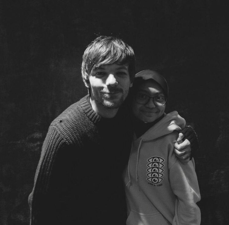 PHOTO || Louis with @lifeofalouie back in January for Walls’ listening party at Wembley!