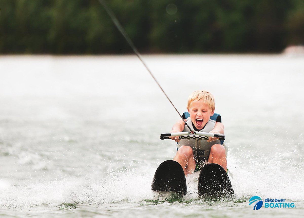 Leave stress in your wake and get on board! We all could use some on-water relaxation. 💦 Get on board this summer by practicing social distancing while boating or fishing with help from our friends @DiscoverBoating + @TakeMeFishing ➡️  bit.ly/2XWOCKI #TheWaterIsOpen