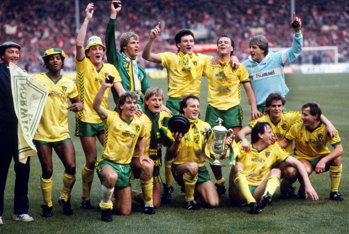 NorwichCityFC's tweet photo. 🥳 𝘑𝘶𝘯𝘦 1️⃣7️⃣𝘵𝘩, 1️⃣9️⃣0️⃣2️⃣ 🥳

#OnThisDay 1️⃣1️⃣8️⃣ years ago, a meeting between Robert Webster and Joseph Cowper-Nutchey led to the birth of Norwich City Football Club! 🎂 https://t.co/QM8MQitkOx