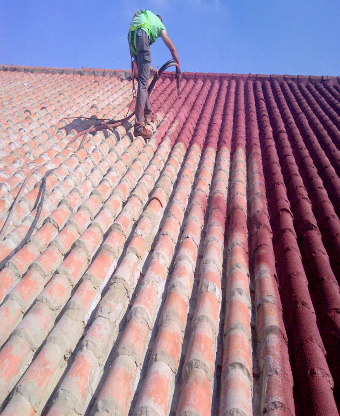 johnson_obra's tweet photo. Para la impermeabilización y aislamiento de la cubierta, realizamos reparación al tejado por su mal estado y aplicamos dos manos de corcho proyectado Paymo, sellando las juntas para evitar humedad por filtraciones.

#impermeabilización #aislamiento #cubierta #humedad #filtración https://t.co/6qksmlC8EK