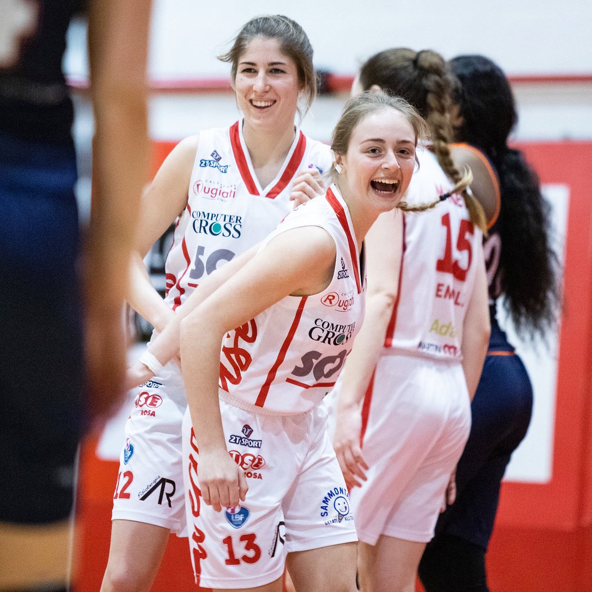 🔥Use Basket vuole fare un grande in bocca al lupo a tutti i maturandi che domani iniziano l'esame di maturità.
Entrate in aula come quando entrate in campo: con il sorriso e la grinta giusta, che dopo inizia la partita più bella della vostra della vita #maturita #weareuse