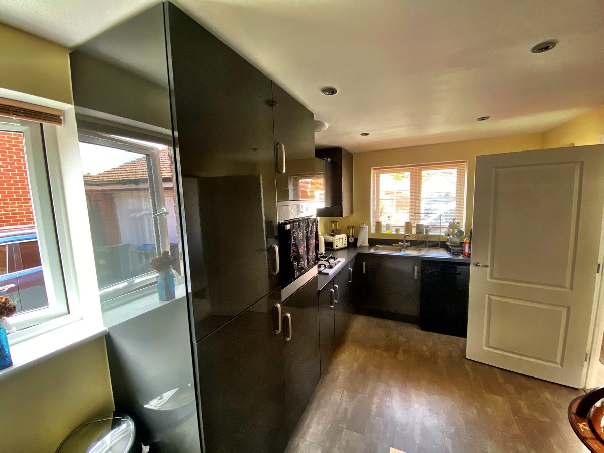 dirtchasers's tweet photo. Kitchen clean this morning. #cleaning #cleaningbusiness #clean #cleaningservice #cleankitchen https://t.co/8eVFVHtAvW