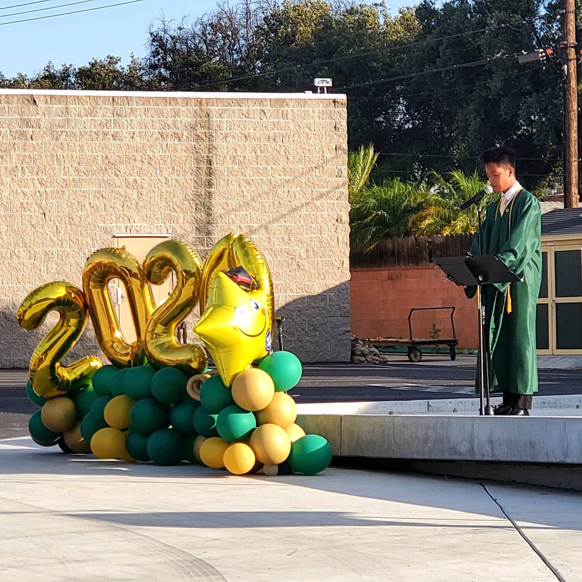 StCatherineRiv's tweet photo. We had a wonderful, social distanced 8th Grade graduation and celebration last night. Congratulations SCA class of 2020! You can view the video through our Facebook page. https://t.co/BPTmeNt4TY